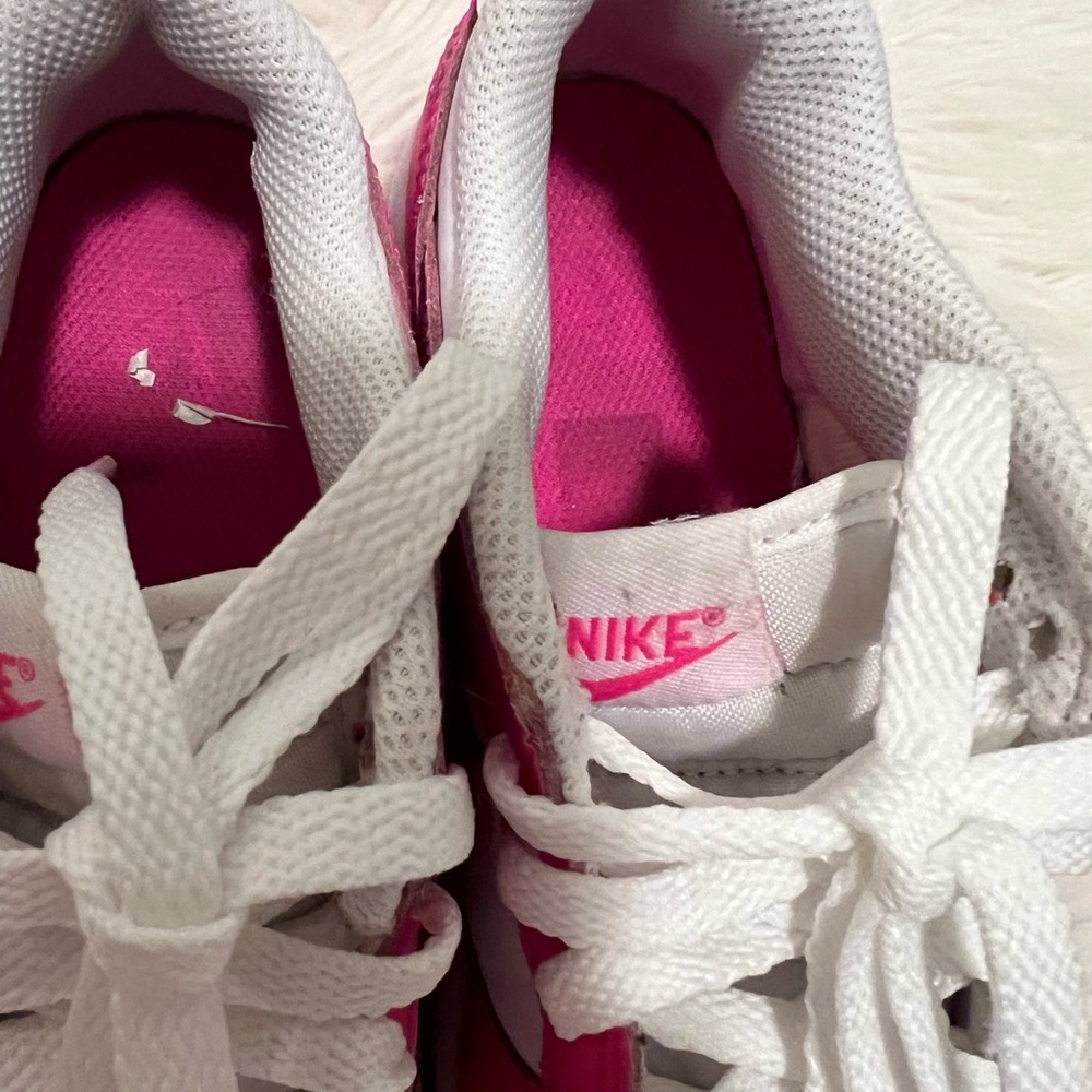 Nike Dunks - Picture 5 of 7